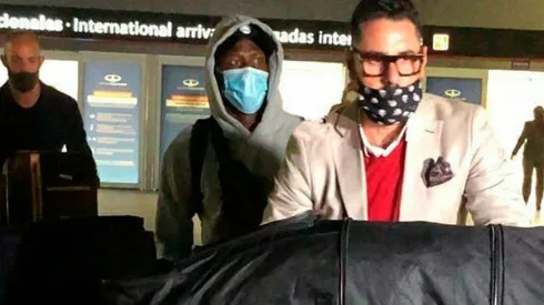 ¡Buenos Aires! Advíncula llegó en la madrugada a Argentina para fichar por Boca Juniors