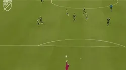 ¡Está demente! Golazo impresionante de Raúl Ruidíaz con Seattle Sounders en la MLS