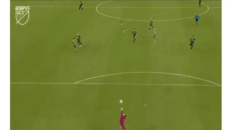 ¡Está demente! Golazo impresionante de Raúl Ruidíaz con Seattle Sounders en la MLS