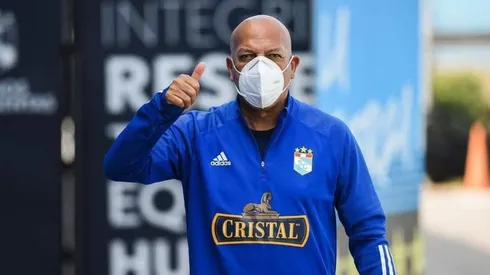 Roberto Mosquera es el entrenador de Sporting Cristal.