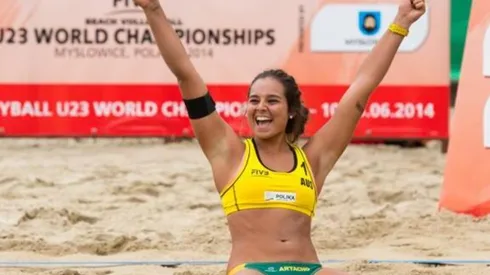 Mariafe Artacho nació en Lima y estuvo en el país hasta los once años.