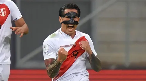 Gianluca Lapadula defiende los colores de Perú hace menos de un año.