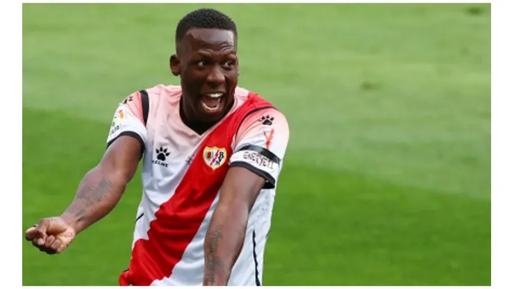 Luis Advíncula a horas de arribar a Argentina: la legión de peruanos que jugaron en Boca Juniors