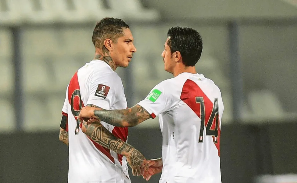 Paolo Guerrero y Gianluca Lapadula