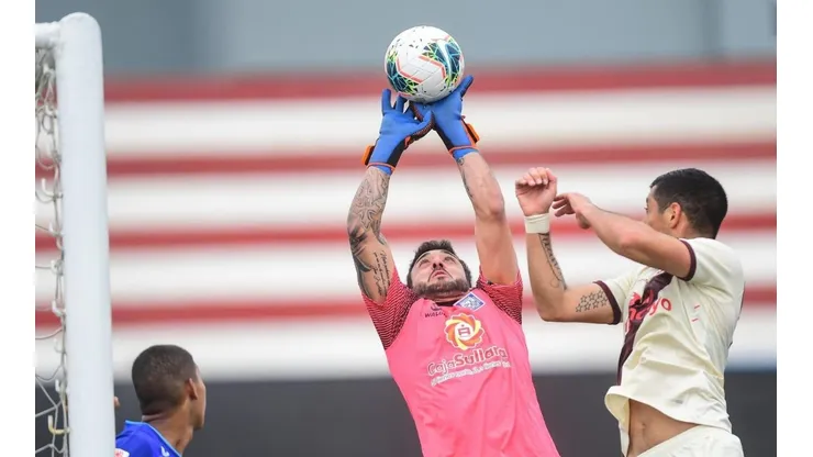 Universitario de Deportes empató 2-2 contra Alianza Atlético.