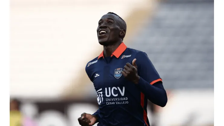 Se va el goleador: Yorleys Mena cerca de abandonar César Vallejo por un futuro internacional