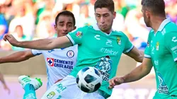 Santiago Ormeño y el espectacular golazo ante el Cruz Azul de Yoshimar Yotún