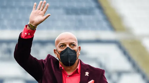 Roberto Mosquera tras victoria en Liga 1: "El partido se nos complica porque estábamos pensando en Argentina"