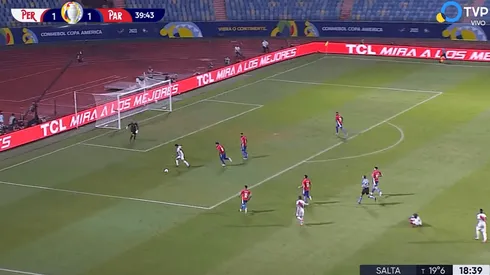 Doblete 'chocolatero': Gianluca Lapadula apareció otra vez para marcar el 2-1