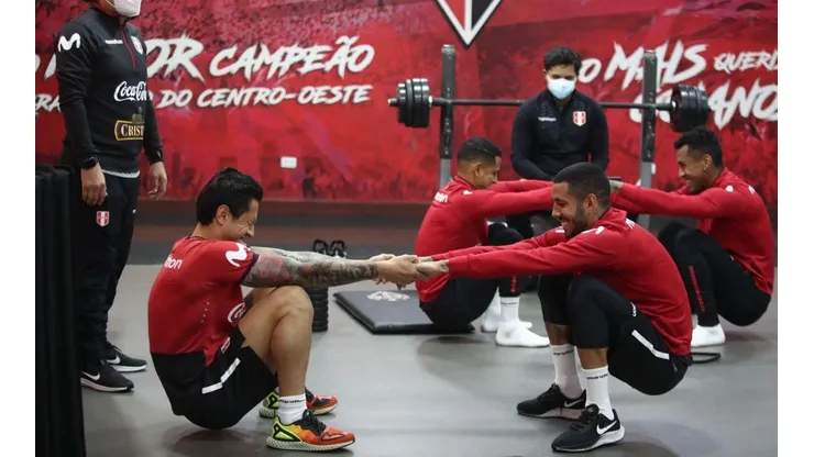 Gianluca Lapadula y Sergio Peña han sido titulares en la Selección Peruana.