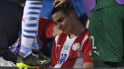 Almirón no llega al encuentro contra Perú.