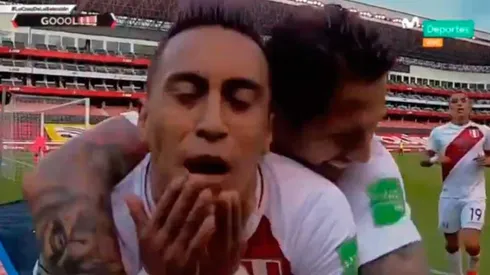 Christian Cueva metió gol en Quito con pase de Lapadula.