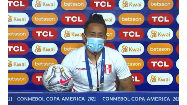 Christian Cueva fue quien habló en la conferencia de prensa.