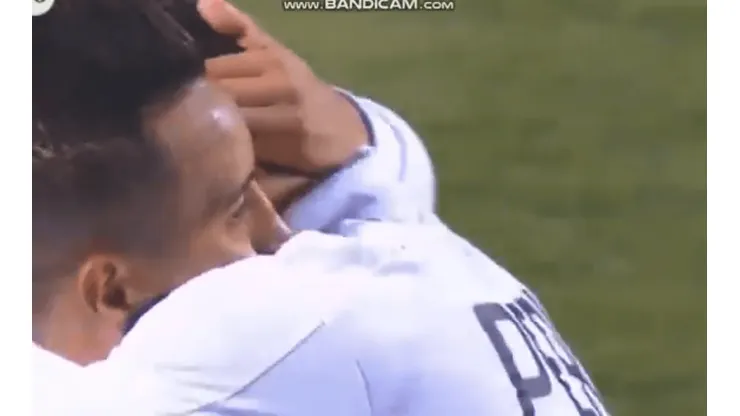 Christian Cueva y Gianluca Lapadula son los que más se suman al ataque.