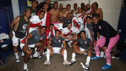 "Con mucho chocolate", así festejó Perú en el vestuario tras el vital triunfo ante Colombia
