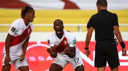Luis Advíncula metió el gol del triunfo en Ecuador.