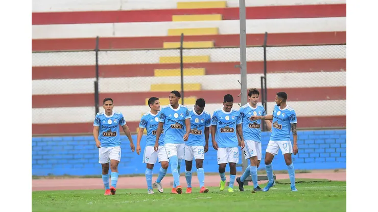 Con agónico gol de Loyola, Cristal sigue en la Copa Bicentenario tras vencer 3-2 a Cusco FC