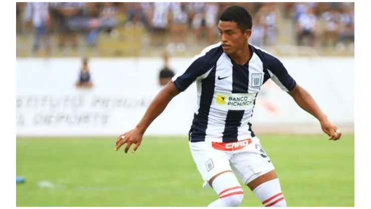 Kluiverth Aguilar deja Alianza Lima para sumarse a su nuevo club en Europa
