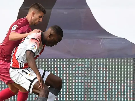 El Rayo Vallecano detiene a Luis Advíncula: entrenador no contemplaría la salida del peruano