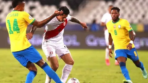 Gianluca Lapadula tuvo que luchar contra los mejores defensores del mundo.