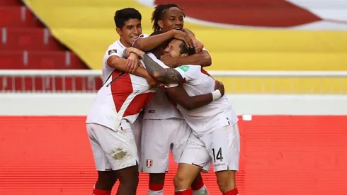 Carrillo y Lapadula también serán titulares esta tarde.