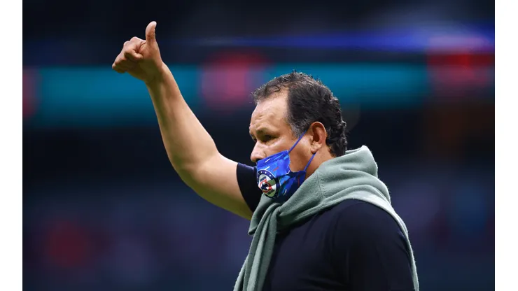 "Me invitaron a dar charlas con DT's como Guardiola y Mourinho": Juan Reynoso se codea con los grandes