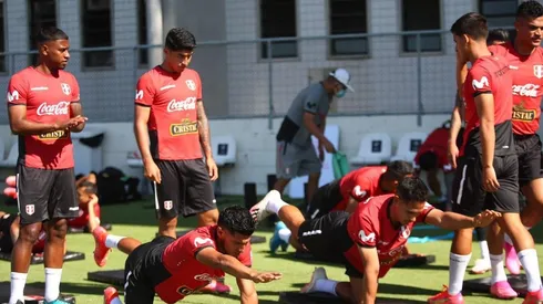 La Selección Peruana realizó su primera práctica en Brasil.