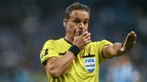 Tenemos árbitro: Patricio Loustau dirigirá el duelo ante Brasil por Copa América