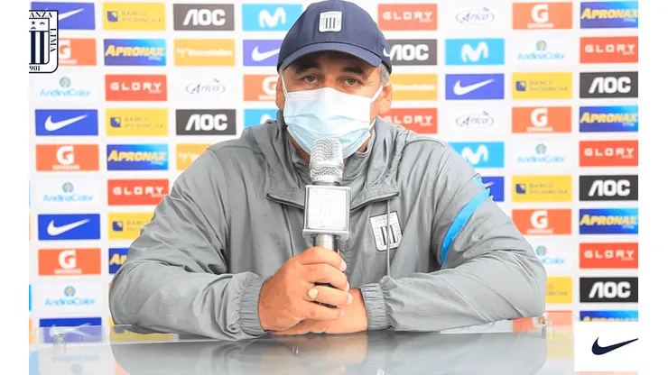 Carlos Bustos es el entrenador de Alianza Lima desde el inicio de año.