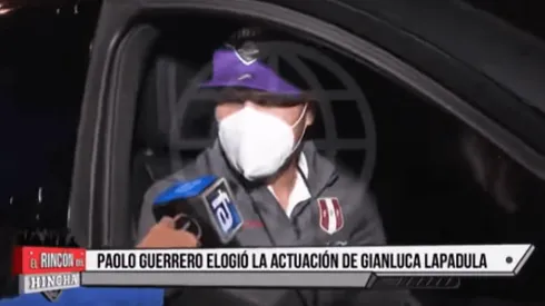 Paolo Guerrero ingresó sobre los minutos finales.