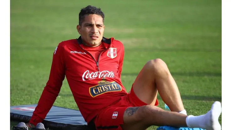Paolo Guerrero jugó los 90' contra Colombia.