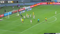 Pedro Gallese fue el principal responsable del primer gol de colombia.