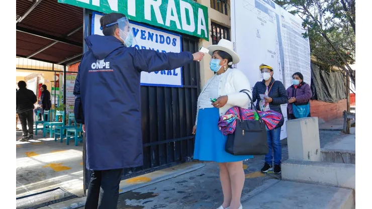 LA ONPE es quien se encargará de contar los votos después de las 7 de la noche.