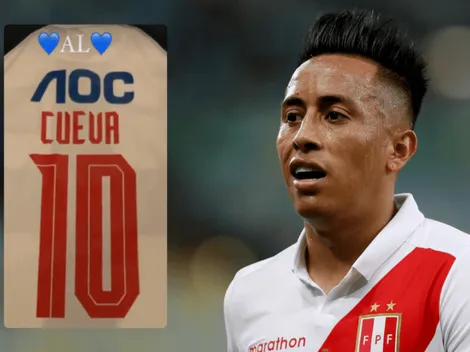 Christian Cueva recibió camiseta de Alianza Lima previo duelo contra Colombia