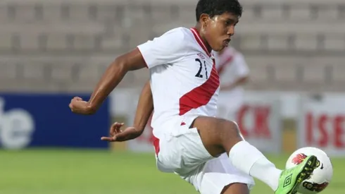 Raziel juega de extremo por izquierda y es una de las alternativas para reemplazar a Edison Flores.