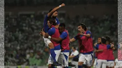 Cruz Azul de Juan Reynoso y Yoshimar Yotún ganó la primera final (1-0) ante Santos Laguna