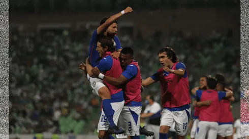 Cruz Azul de Juan Reynoso y Yoshimar Yotún ganó la primera final (1-0) ante Santos Laguna