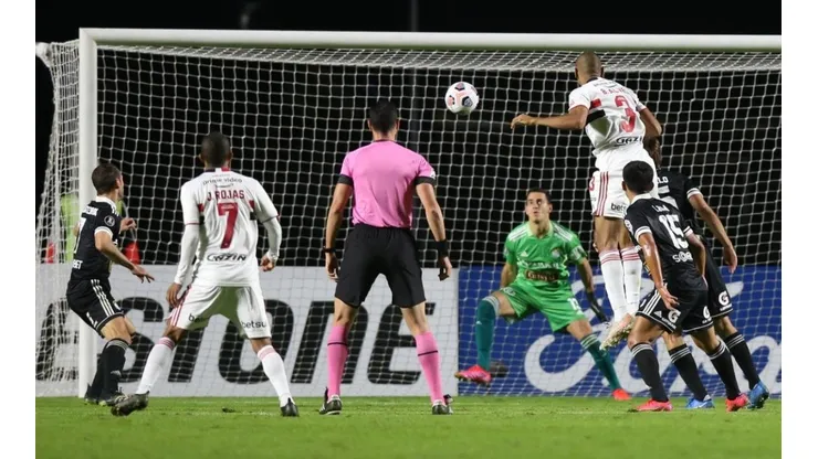 Alejandro Duarte fue el mejor de Cristal, a pesar de la goleada.