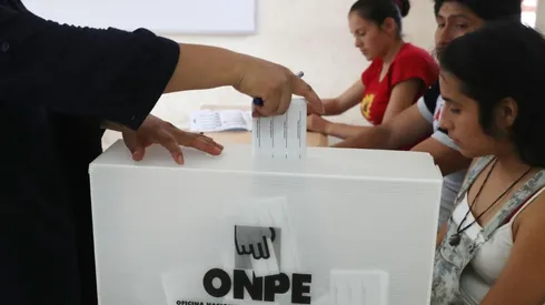 La ONPE es la que se encarga de ver el proceso electoral.