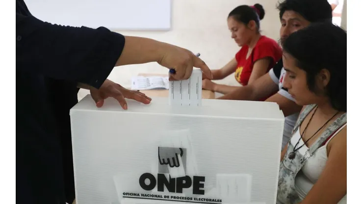 La ONPE es la que se encarga de ver el proceso electoral.