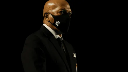 Roberto Mosquera toma decisiones importantes tras recibir goleada de São Paulo