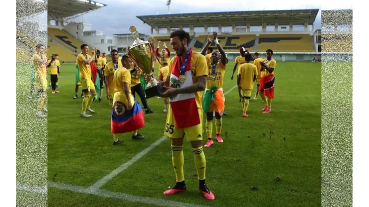 Campeón peruano en Europa: Gustavo Dulanto celebra título de liga en Moldavia
