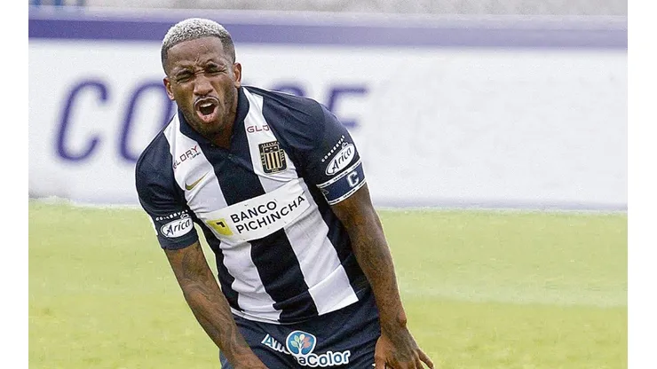 Jefferson Farfán llegó a Alianza Lima después del fallo del TAS.