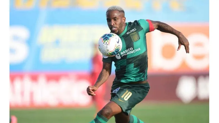 Miembro del Fondo Blanquiazul no asegura nada sobre el futuro de Jefferson Farfán.