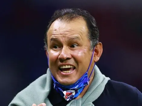 Por estilo de juego: críticas de hinchas de Cruz Azul a Juan Reynoso