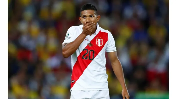 Edison Flores jugó el mundial y la última Copa América.