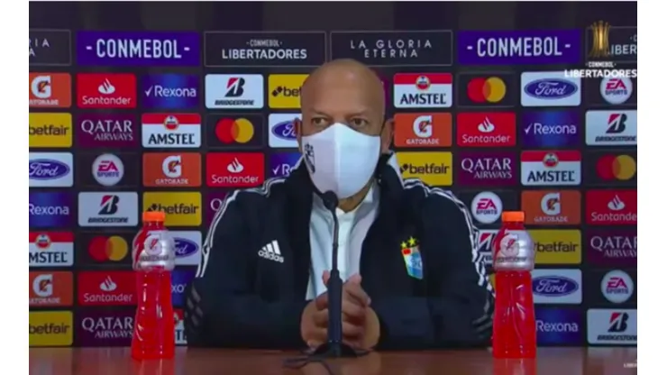 "Lo que nos ha sonreído hoy es el gol": Roberto Mosquera feliz por ganar a su estilo
