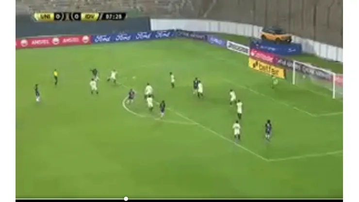 Universitario necesita ganar para seguir con chances de sudamericana.