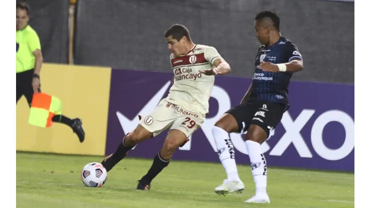 Aldo Corzo fue protagonista también en el empate crema.