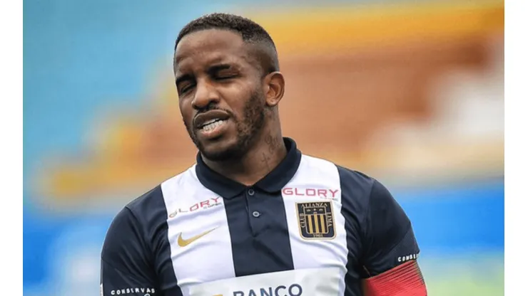 "Es muy complicado que continúe en actividad": Jefferson Farfán podría retirarse señala especialista
